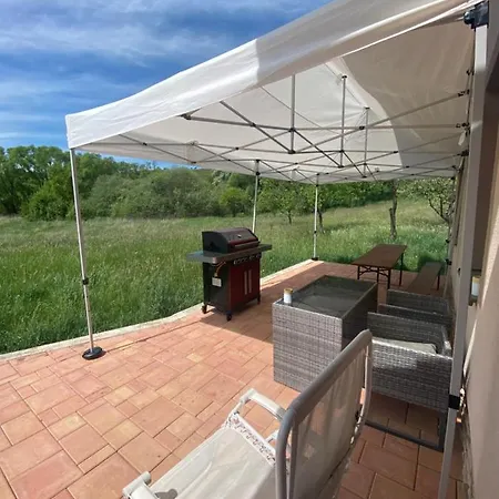 Dom V Strani * Poniky