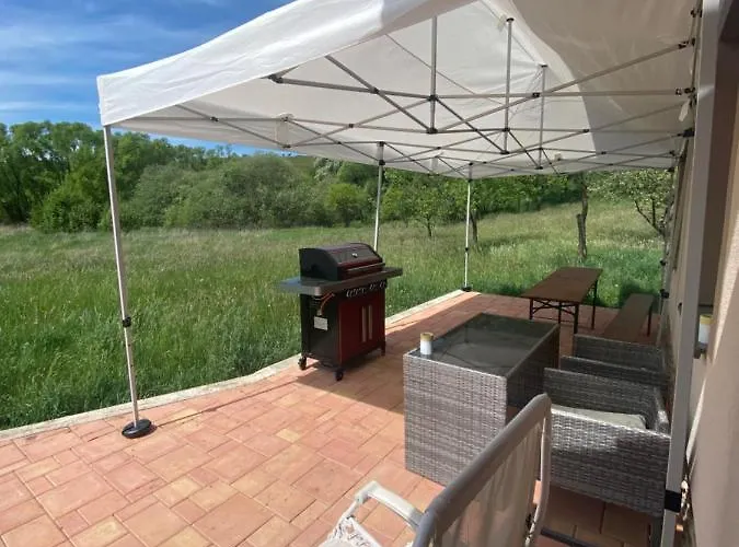 Dom V Strani * Poniky